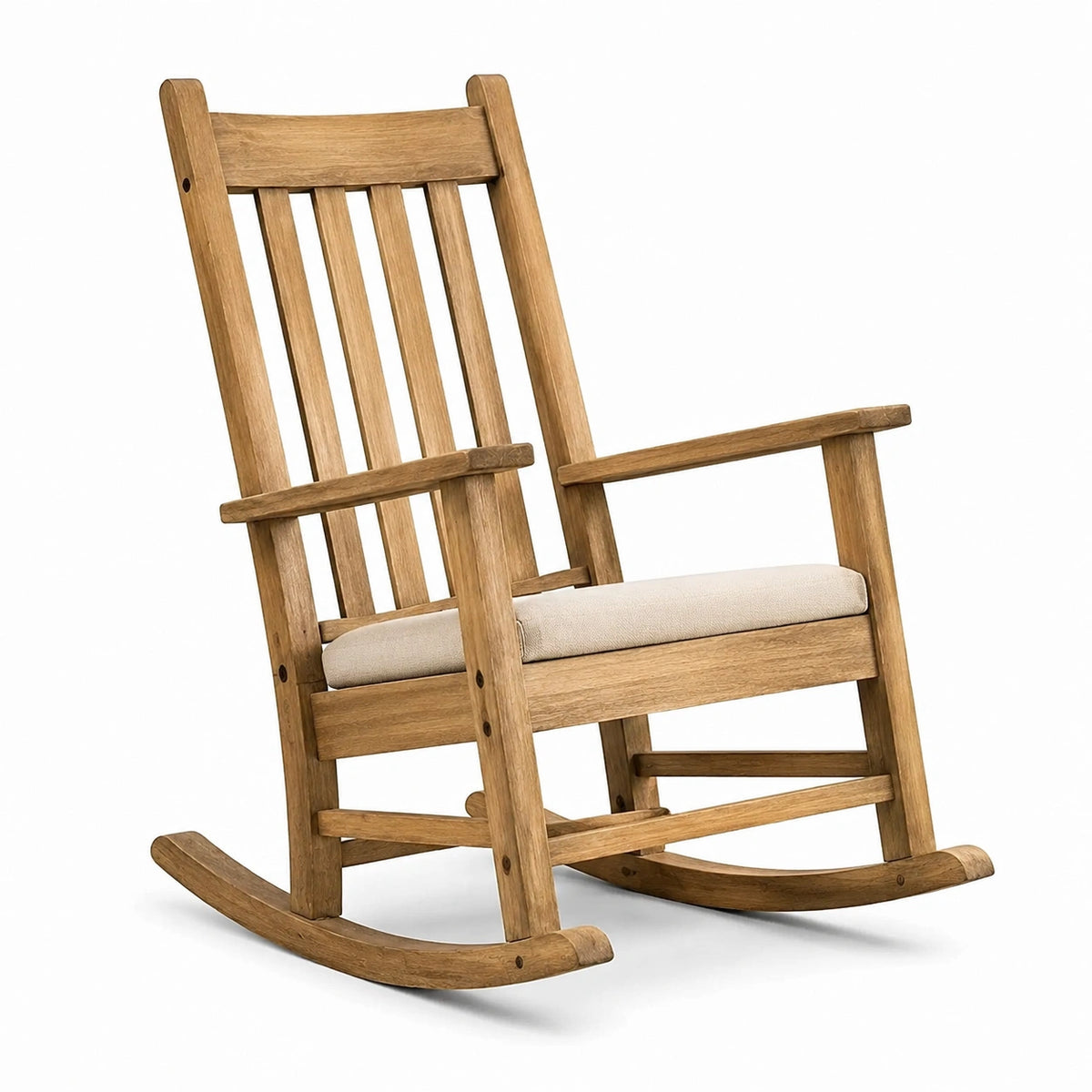 Mecedora de madera de roble con cojín de lino beige